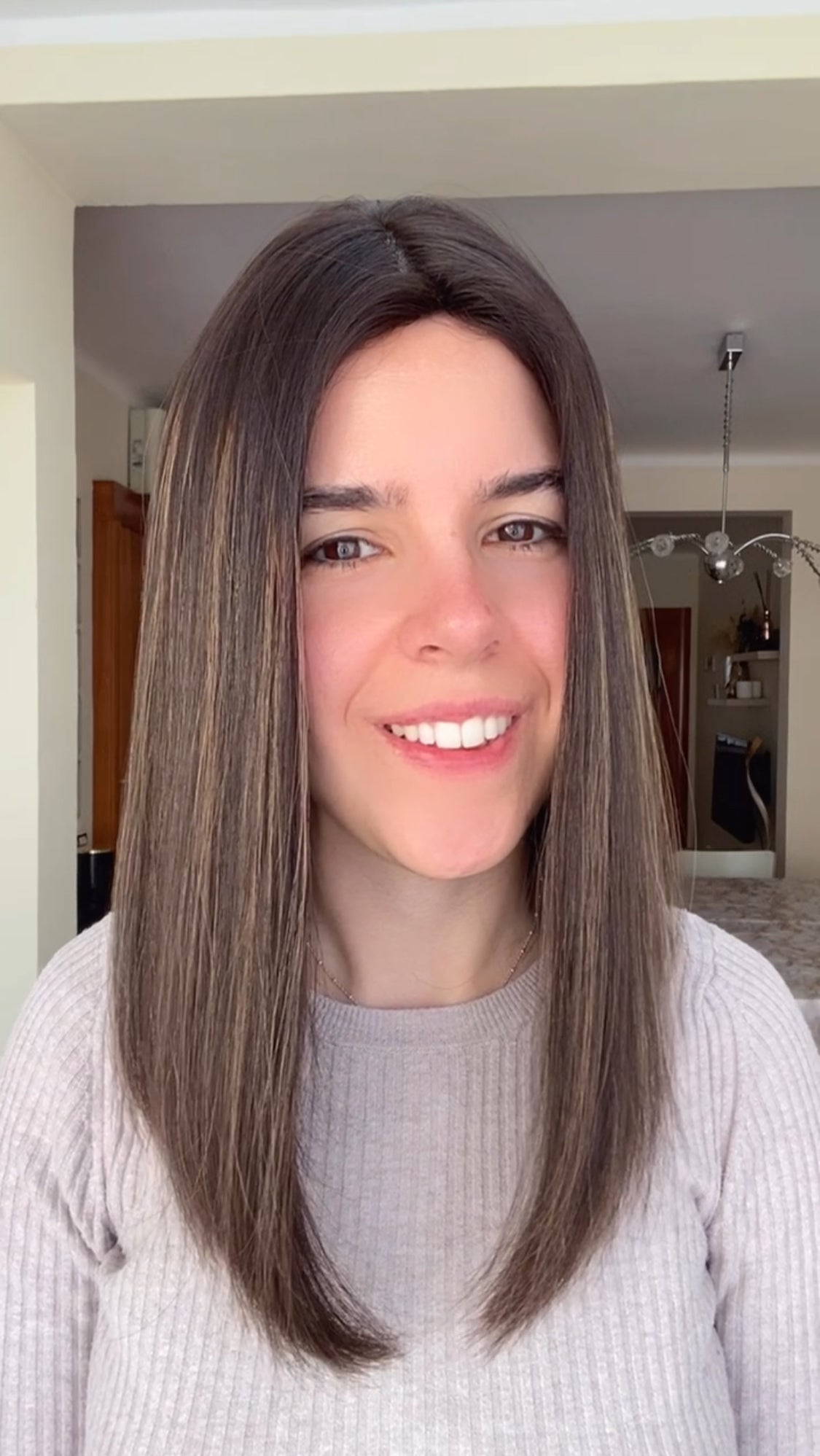 DARK BRUNETTE W/ HIGHLIGHTS / 16" / 8x8 / Silk Top