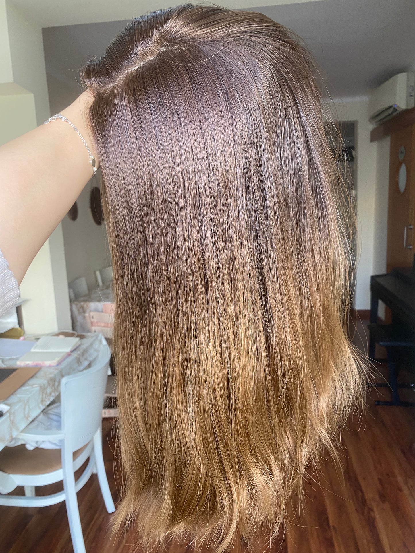 GOLDEN HAZEL ROOTED / 18" / 8x8 / Silk Top